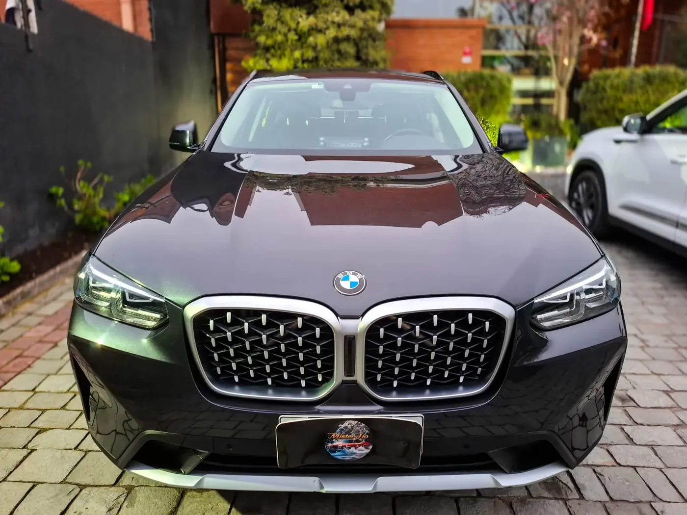 BMW con detailing premium completo realizado por Mister Jio