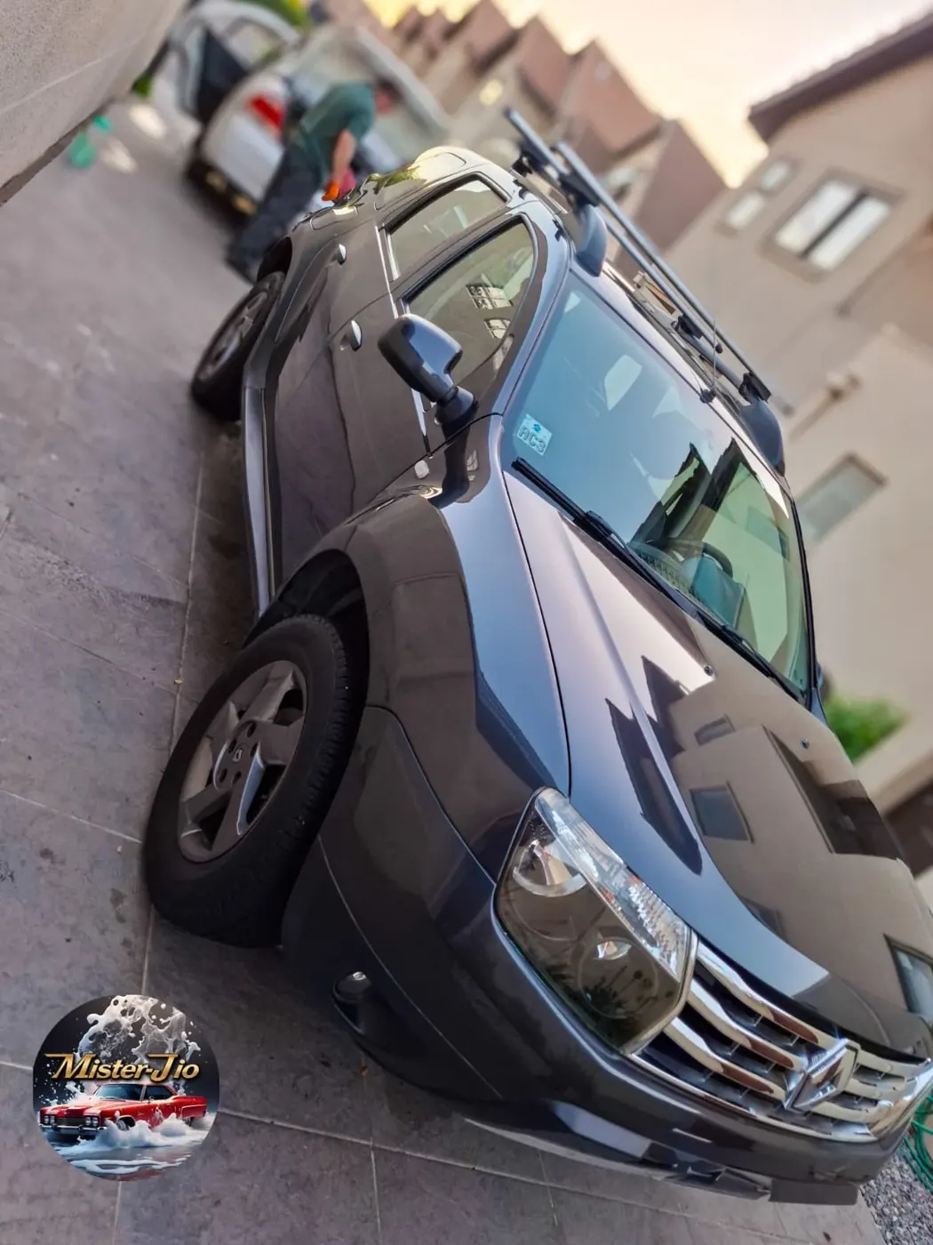 Renault después del detailing de Mister Jio